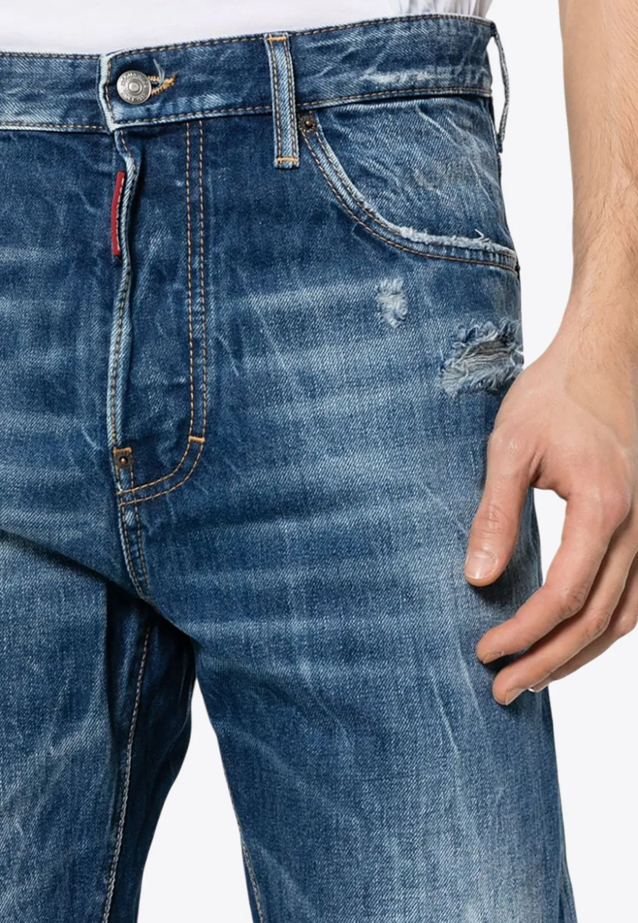 642 Distressed Straight-Leg Jeans