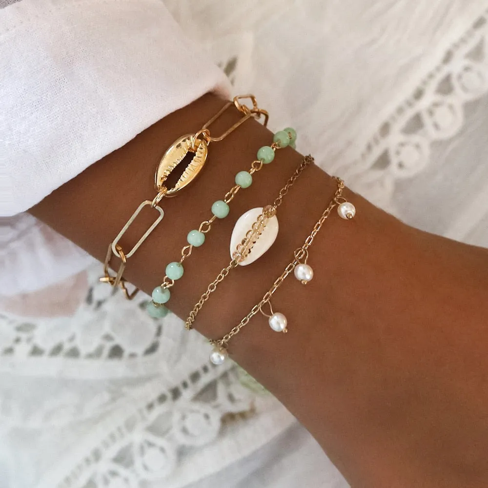 Elegant Gold Leaves Heart Pendant Cuff Bracelet Set