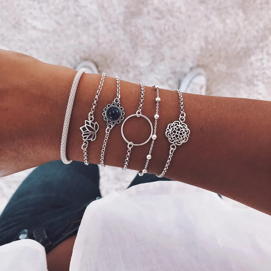 Elegant Gold Leaves Heart Pendant Cuff Bracelet Set