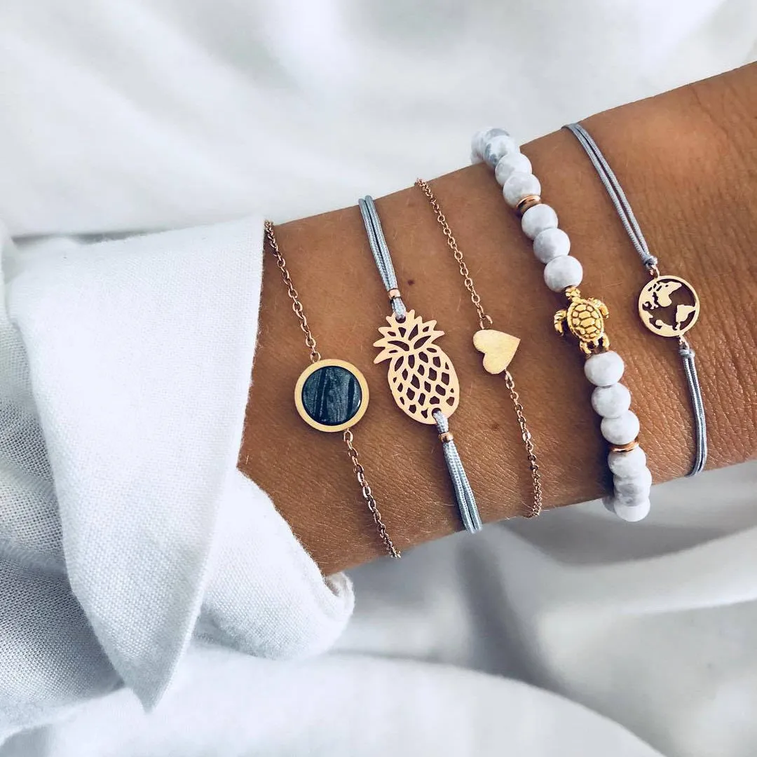 Elegant Gold Leaves Heart Pendant Cuff Bracelet Set