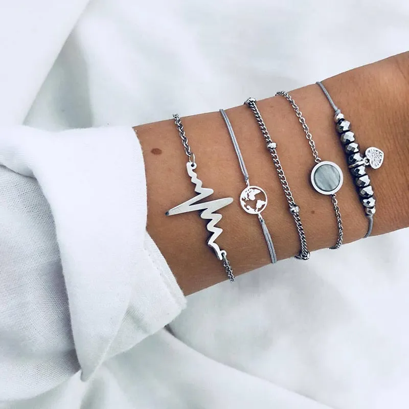 Elegant Gold Leaves Heart Pendant Cuff Bracelet Set