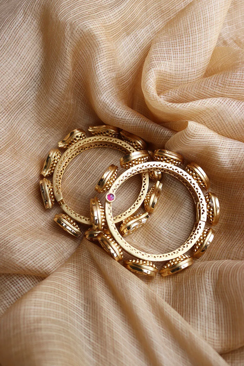 Paisley Kundan Elegant Set of 2 Kadas